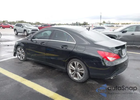 2015 Mercedes-Benz Cla 250 z USA, uszkodzony, nr VIN WDDSJ4EBXFN200022